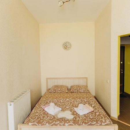 Затишні Apartments Біля Жд Вокзалу Ivano-Frankivsk Esterno foto