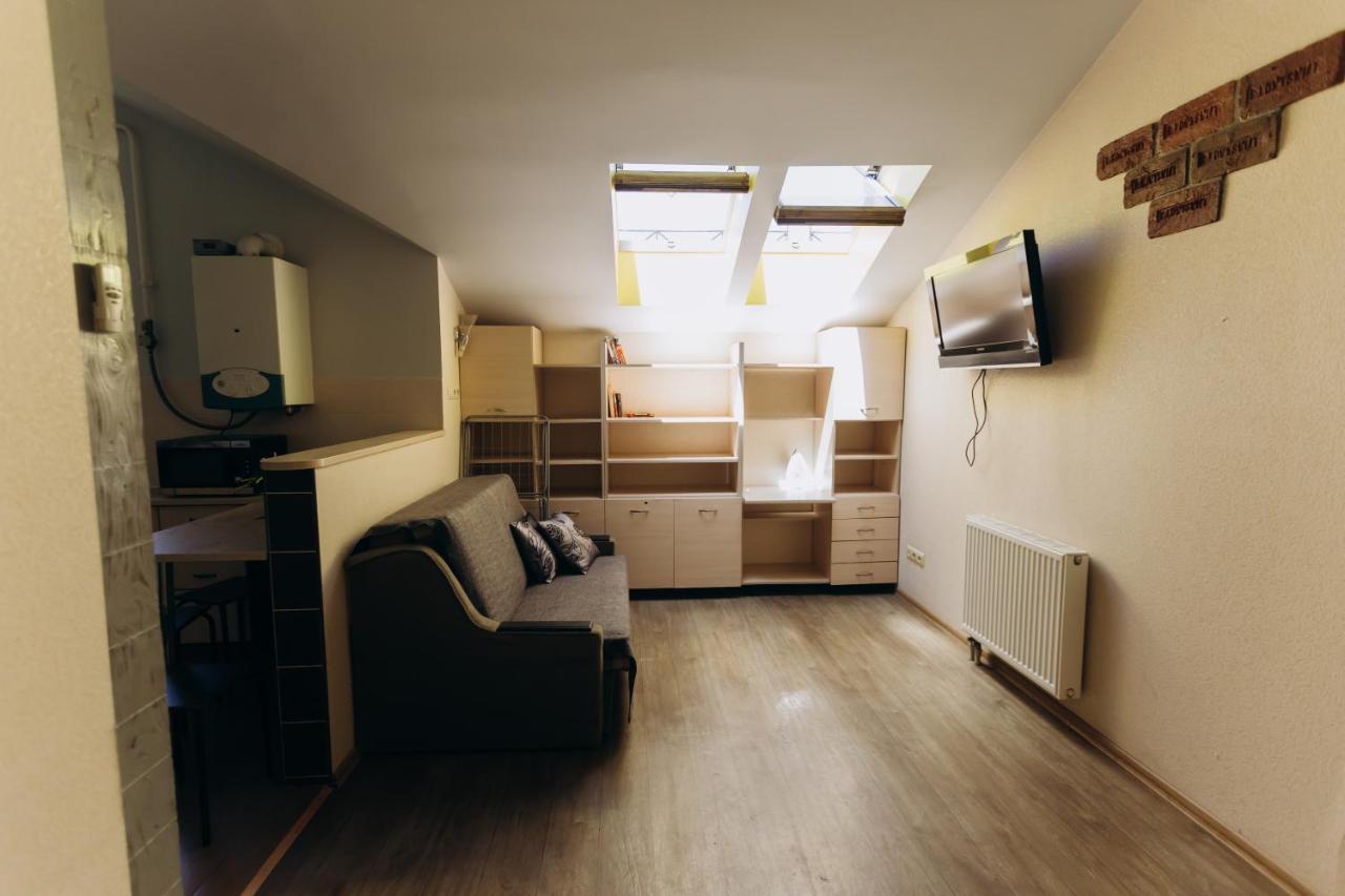 Затишні Apartments Біля Жд Вокзалу Ivano-Frankivsk Esterno foto