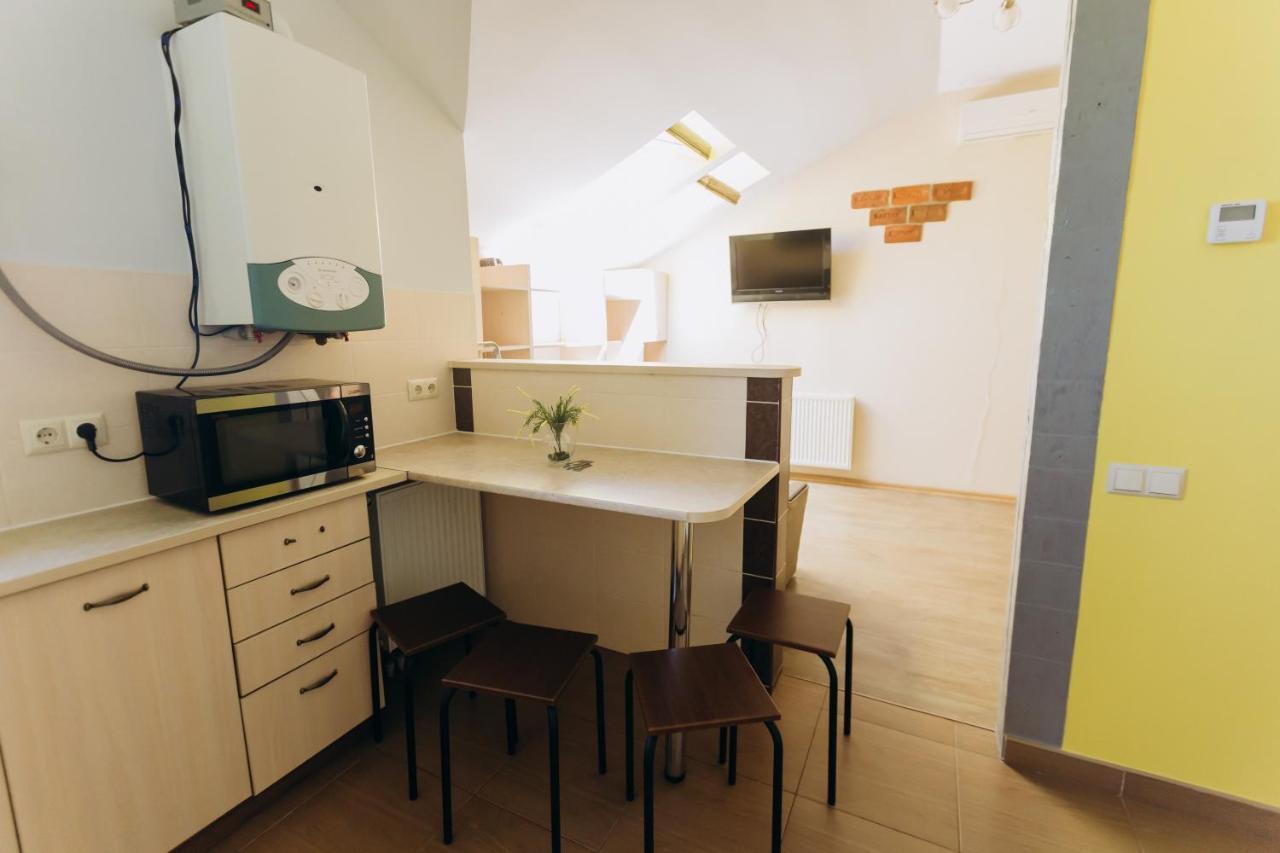 Затишні Apartments Біля Жд Вокзалу Ivano-Frankivsk Esterno foto