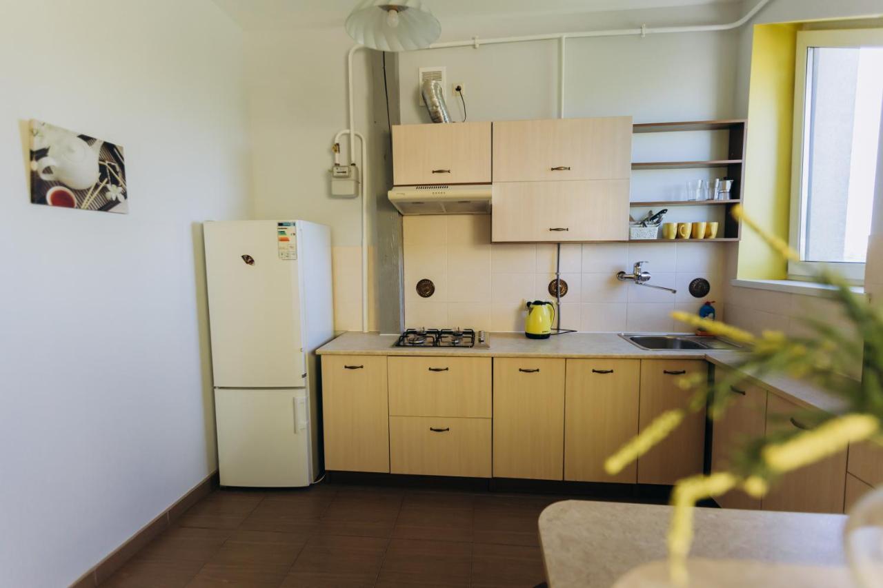 Затишні Apartments Біля Жд Вокзалу Ivano-Frankivsk Esterno foto